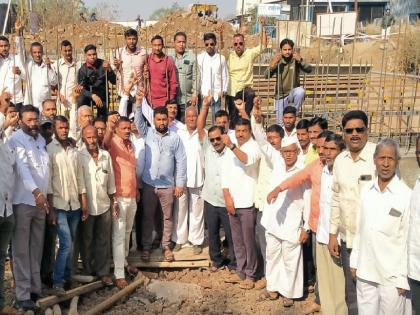 release water to the right canal of Kalammawadi dam, protest movement of farmers in Mudaltitta | kolhapur news: काळम्मावाडी धरणाच्या उजव्या कालव्याला पाणी सोडा, मुदाळतिट्टा येथे शेतकऱ्यांचे निषेध आंदोलन