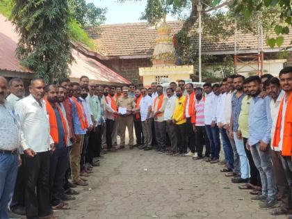 Call for Kalwan bandh today from Maratha community; Notice affixed to the gate of the administrative office | मराठा समाजाकडून कळवणला आज बंदची हाक; प्रशासकीय कार्यालयाच्या गेटला चिकटविले निवेदन