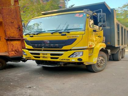 Kalyan tehsil arrested those who stole the seized dumper | कल्याण तहसील कारवाईत जप्त करण्यात आलेल्या खडीचे डंपर चोरणाऱ्यांना अटक