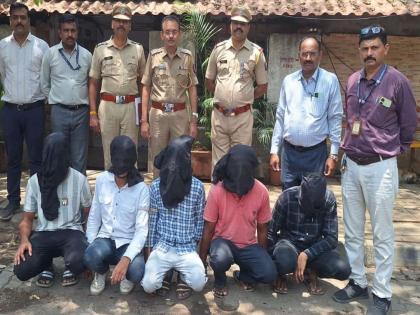 Daughter murdered father seriously injured for not paying for alcohol in kalyan | दारूसाठी पैसे दिले नाही म्हणून मुलीची हत्या; मारहाणीत वडीलही गंभीर जखमी Daughter murdered father seriously injured for not paying for alcohol in kalyan | दारूसाठी पैसे दिले नाही म्हणून मुलीची हत्या; मारहाणीत वडीलही गंभीर जखमी