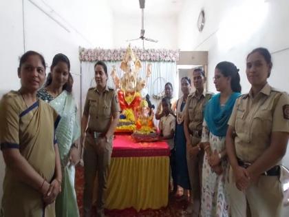 Kalyans Market Police Stations Ganesh Utsav Jubilee Year  | कल्याणच्या बाजारपेठ पोलीस ठाण्याच्या गणेश उत्सवाचे रौप्य महोत्सवी वर्ष 