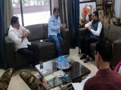 A meeting was held on water and road issues; | पाणी आणि रस्ते समस्येवर पार पडली बैठक; दोन्ही प्रश्न सोडविण्याचे आश्वासन आयुक्तांनी दिले