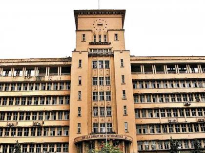 inaugural fanfare at jj hospital the rush before the code of conduct in mumbai | जे जे रुग्णालयामध्ये उद्घाटनाचा धूमधडाका; आचारसंहिता लागण्याआधीची घाई 