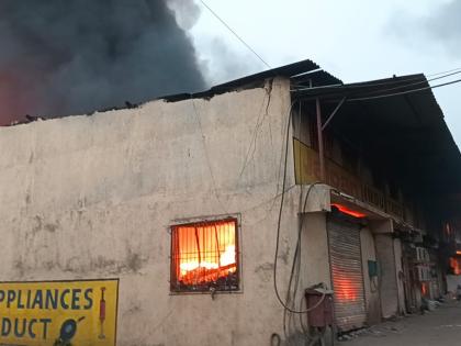 factory fire at kaman major damage | कामण येथे कारखान्याला आग; मोठे नुकसान, जीवितहानी टळली