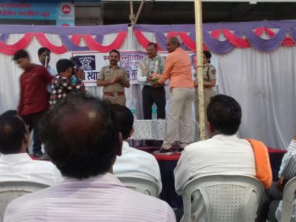 The inauguration ceremony of Police Help Center at Kamargaon | कामरगावात पोलिस मदत केंद्राचा लोकार्पण सोहळा