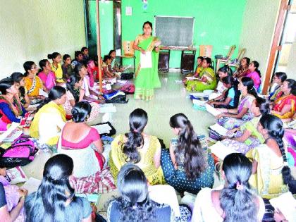  Fifty-three women in Class X's 'Second Chance' | पन्नाशीतील महिलांकडून दहावीचा ‘सेकंड चान्स’