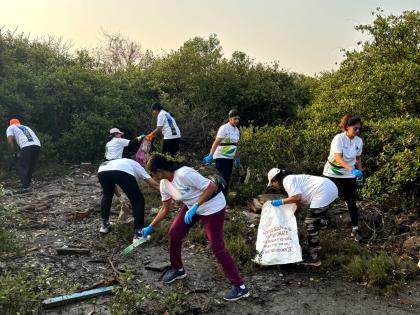 collection of 1 ton of waste in the swachhata campaign in kandalvan area | कांदळवन क्षेत्रातील स्वछता मोहिमेत १ टन कचऱ्याचे संकलन