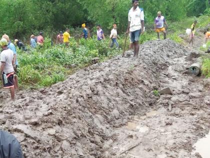 Many villagers tighten their grip to cope with disaster | आपत्तीचा सामना करण्यासाठी कणे ग्रामस्थांनी कसली कंबर