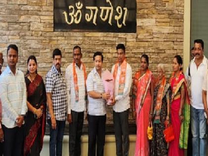 Three members of Gandhinagar gram panchayat in Kankavali taluka including the sarpanch joined the BJP | सिंधुदुर्ग: गांधीनगर ग्रामपंचायत भाजपच्या ताब्यात; शिवसेना नेते सतीश सावंतांना धक्का