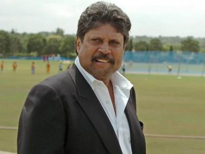 former cricketer Kapil Dev says, "I think sports will have to move on. You can't say that a blow will be carried all life. What we can learn from the mistakes is real sportsman | कपिल देव पुन्हा चर्चेत; वर्ल्ड कपमधील पराभवानंतर म्हणाले, खरा स्पोर्ट्समन असतो तो... 