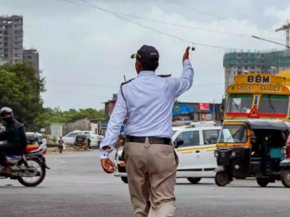 Traffic police action against 862 polluting vehicles in two months in Mumbai | मुंबईत दोन महिन्यांत ८६२ प्रदूषणकारी वाहनांवर कारवाई