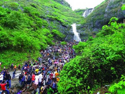 Coalition business risks due to ban on waterfalls | धबधब्यांवरील बंदीमुळे कर्जतचे व्यवसाय धोक्यात