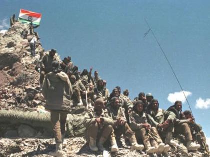 Kargil Vijay Diwas: Husband martyred at the age of twenty, now son also ready to serve the nation | कारगिल विजयदिन : वयाच्या विसाव्या वर्षी पती शहीद, आता मुलगाही देशसेवेसाठी झाला सज्ज