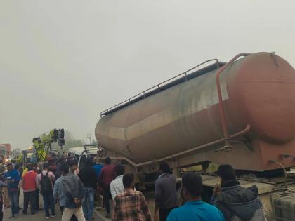 Thursday was an accident day! 12 killed as SUV collides with tanker in Karnataka, major accident in Maharashtra too total death toll 24 | गुरुवार ठरला अपघात वार! कर्नाटकात टँकरवर एसयुव्ही आदळून १२ ठार, महाराष्ट्रातही मोठ्या दुर्घटना