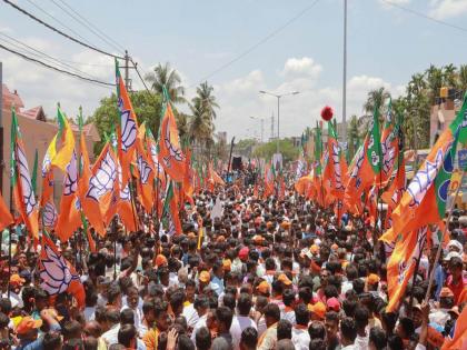 karnataka election The campaign gun will cool down in Karnataka today, BJP's power to retain power will be tested | कर्नाटकात प्रचारतोफा आज थंडावणार, सत्ता टिकवण्यासाठी भाजपची शक्ती पणाला