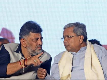 Will the Chief Minister change the pace of the movement in Karnataka or will there be a rebellion? Both leaders reached Delhi Rahul Gandhi will decide | कर्नाटकात हालचालींना वेग मुख्यमंत्री बदलणार की बंडखोरी होणार? दोन्ही नेते दिल्लीत पोहोचले; राहुल गांधी निर्णय घेणार Will the Chief Minister change the pace of the movement in Karnataka or will there be a rebellion? Both leaders reached Delhi Rahul Gandhi will decide | कर्नाटकात हालचालींना वेग मुख्यमंत्री बदलणार की बंडखोरी होणार? दोन्ही नेते दिल्लीत पोहोचले; राहुल गांधी निर्णय घेणार