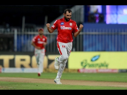 KXIP vs KKR Latest News : Dinesh Karthik play 300 T20 match, but he score zero | KXIP vs KKR Latest News : रोहित, धोनीच्या पंक्तित दिनेश कार्तिकनं पटकावलं स्थान, पण विक्रमी सामन्यात नोंदवला भोपळा
