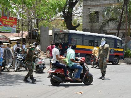 Badga of strict action by the police | पोलिसांकडून कठोर कारवाईचा बडगा