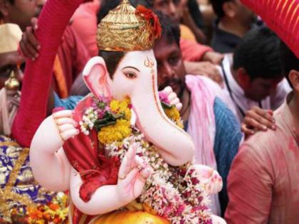 ganesh visarjan miravanuk : manache Ganpati starts arriving at tilak Chowk, Kasaba and Tambadi Jogeshwari arrive | विसर्जन मिरवणूक : पुण्यातील मानाचे गणपती टिळक चौकात दाखल होण्यास सुरुवात, कसबा आणि तांबडी जोगेश्वरीचे आगमन 