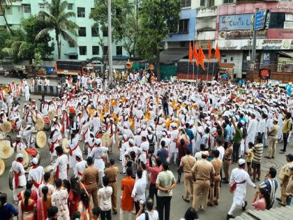 The procession of Ganpati, the first Kasba of Mana, begins in jubilation; Installation will be at half past eleven | मानाच्या पहिल्या कसबा गणपतीची मिरवणूक जल्लोषात सुरू; साडेअकरा वाजता प्रतिष्ठापना होणार