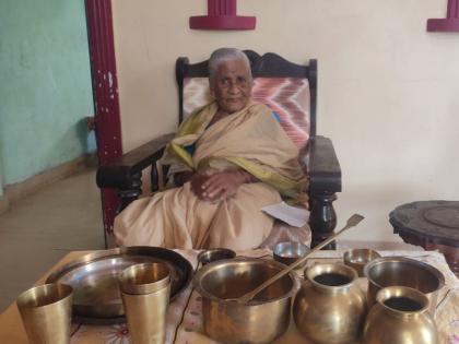 Exclusive Interview with 93 years old Kashibai gaikwad related to Dr Babasaheb Ambedkar | Dr Babasaheb Ambedkar: बेटा, काशीबाई काय बेत केलाय आमच्यासाठी? बाबासाहेबांसाठी भाजी-भाकरी बनविणा-या ९३ वर्षीय काशीबाईंची खास मुलाखत