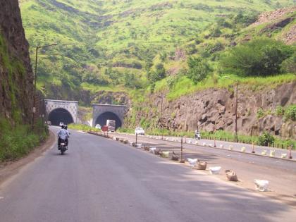 Bike rider killed in collision with speeding truck in New Katraj tunnel pune accident news | Pune | नवीन कात्रज बोगद्यात भरधाव ट्रकच्या धडकेत दुचाकीस्वाराचा मृत्यू