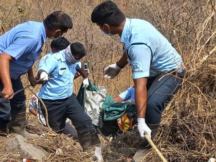 The body of a young man was found burnt in Katraj Ghat in Pune | पुण्यातील कात्रज घाटात जळालेल्या अवस्थेत आढळला तरुणाचा मृतदेह