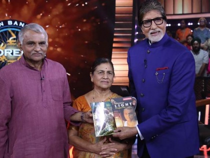 Amitabh Bachchan donates donations to Prakash Amte's Lok Biradi project | प्रकाश आमटेंच्या लोक बिरादरी प्रकल्पाला बिग बींनी दिली देणगी