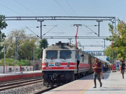 Kachiguda-Bikaner Express running via Akola-Washim has been extended till the end of August | अकोला-वाशिममार्गे धावणाऱ्या काचीगुडा-बिकानेर एक्स्प्रेसला ऑगस्टअखेरपर्यंत मुदतवाढ 