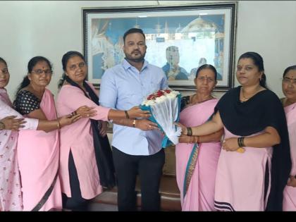 anganwadi workers in kalyan rural expressed their happiness | कल्याण ग्रामीणमधील अंगणवाडी सेविकांनी व्यक्त केला आनंद, कारण...