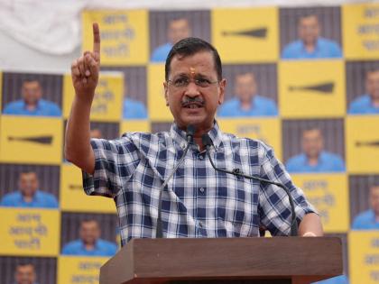 AAP's Arvind Kejriwal, as the main rival of BJP, is now heading towards Gujarat... | भाजपचा मुख्य प्रतिस्पर्धी म्हणून ‘आप’चे अरविंद केजरीवाल आता निघाले गुजरातच्या दिशेने...