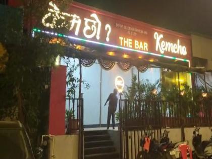 Raid on 'Kem Cho' bar in Mira Road; Case registered against 36 people including 18 bar boys | मीरारोडच्या 'केम छो' बारवर धाड; १८ बारबालांसह एकूण ३६ जणांवर गुन्हा दाखल