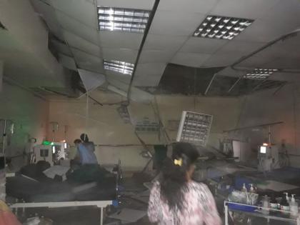  Slab collapses in KEM hospital, two patients injured | केईएम हॉस्पिटलमध्ये स्लॅब कोसळला, दोन रुग्ण जखमी