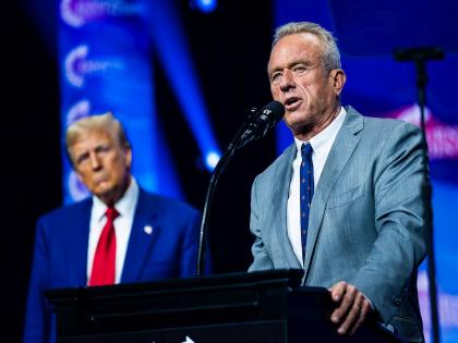 When I went to India, a worm entered my head; Controversial statement of the new health minister robert f kennedy jr of America is in discussion donald trump | भारतात गेलेलो तेव्हा डोक्यात किडा घुसला; अमेरिकेच्या नव्या आरोग्य मंत्र्यांचे वादग्रस्त वक्तव्य चर्चेत