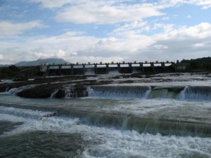 More water than the water storage capacity of the Pune dam was released into the river | Pune Dam: पुण्याच्या धरणातील पाणीसाठ्याच्या क्षमतेपेक्षा जास्त पाणी सोडले नदीत