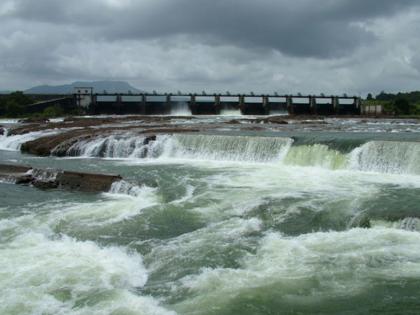 Dams in Pune 100 percent full Flooding begins on a large scale alert warning to riverside houses | पुण्यातील धरणे १०० टक्के भरली; मोठ्या प्रमाणावर विसर्ग सुरु, नदीकाठच्या घरांना सतर्कतेचा इशारा