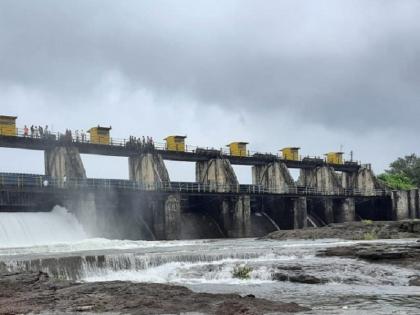 90 percent water storage in Khadakwasla dam chain; 1.95 TMC more water than last year | खडकवासला धरण साखळीत ९० टक्के पाणीसाठा; गेल्या वर्षीपेक्षा १.९५ टीएमसीने जादा पाणी