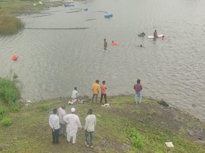 They went to save each other and all four drowned; Four friends drowned while swimming in a Khadan in Nanded  | एकमेकांना वाचवायला गेले अन् चौघेही बुडाले; नांदेडात खदानीत पोहताना ४ मित्रांचा बुडून मृत्यू 