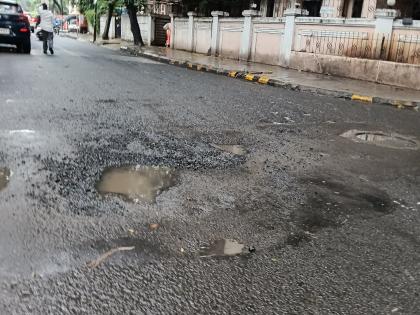Cold mix in rainwater; Municipal Corporation's brass exposed, potholes on the road again | PMC: पावसाच्या पाण्यात कोल्ड मिक्स; महापालिकेचे पितळ उघड, पुन्हा रस्त्याला खड्डेच खड्डे
