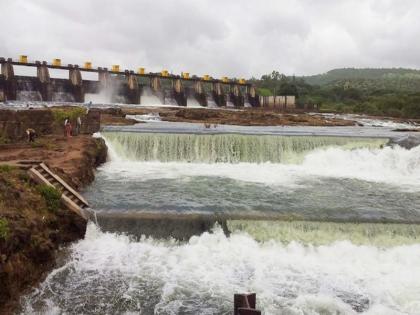 less than half of the water in Khadakwasla dam pune latest news | Khadakwasla Dam | ‘खडकवासला’तील पाणीसाठा निम्म्यापेक्षाही कमी