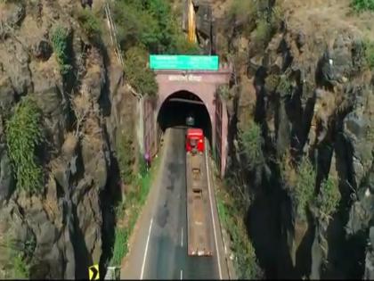 New tunnel at Khambhatki Ghat on Satara Pune Asian Highway | खंबाटकी घाटात सुसज्ज नवीन बोगद्याचा थाट, वाहतूक होणार सुसाट