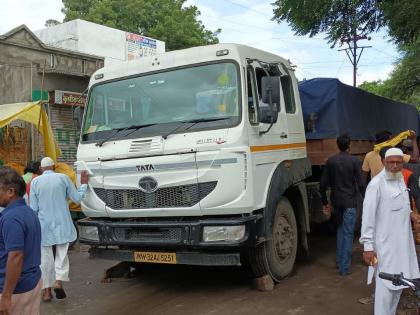 youth jumped under the running truck ends life from depression | धावत्या ट्रकखाली युवकाने घेतली उडी! नैराश्यातून संपविले जीवन; पिंपळगाव राजा येथे खळबळ