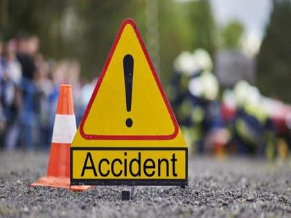 Youth killed in head-on collision between two bikes on Pune Bengaluru National Highway | Satara Accident: दुचाकींची समोरासमोर धडक; तरुण ठार, दोघे गंभीर जखमी