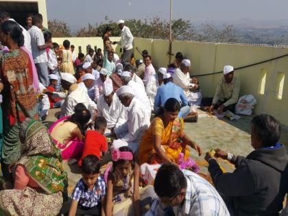 Before the moon eclipses the eclipse, the visit of Khandoba by the devotees for Maghi Purnima | चंद्र ग्रहणाचे वेध लागण्यापूर्वी माघी पौर्णिमेनिमित्त भाविकांनी घेतले खंडोबाचे दर्शन