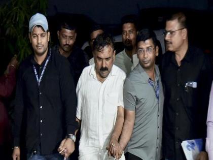 सनसनीखेज दावा: खरात मामले में चार मंत्री शामिल, जल्द पत्र। - Hindi News | Sensational claim: Four ministers involved in Kharaat case, letter soon. | Latest News at Lokmatnews.in