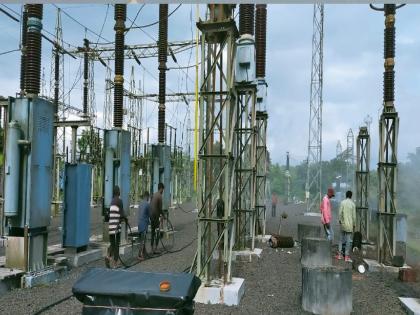 Repairs in Mahapareshan Kharepatan sub station are complete, power supply in Sindhudurg district is smooth | महापारेषणच्या खारेपाटण उपकेंद्रातील दुरूस्ती पूर्ण, सिंधुदुर्ग जिल्ह्यातील वीजपुरवठा सुरळीत