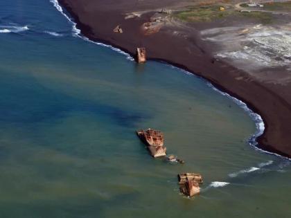 underwater volcano near Tokyo, Japan has raised two dozen ghost ships sunk after one of World War II | World War II: जपानच्या समुद्रात ज्वालामुखीचा स्फोट; दुसऱ्या महायुद्धातील 24 'भूताची' जहाजे आली बाहेर