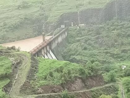 Happy days to farmer in Khed taluka Kalmodi Dam overflows in western part | Pune Rain Update: खेड तालुक्यातील बळीराजाला आनंदाचे दिवस; पश्चिम भागातील कळमोडी धरण ‘ओव्हर फ्लो’