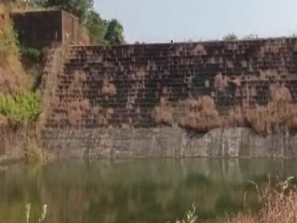 Body of a young man found in a dam in Khed | Ratnagiri: खेडमध्ये धरणात सापडला तरुणाचा मृतदेह, आत्महत्या की घातपात?