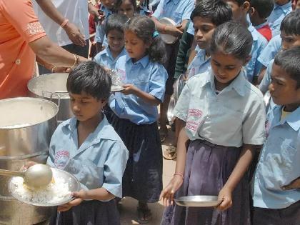 Guruji, when will you get khichdi? 88 lakh students of the state are asking questions, rice has run out | गुरुजी, कधी मिळेल खिचडी? राज्यातील ८८ लाख विद्यार्थी विचारताहेत प्रश्न, तांदूळ संपला